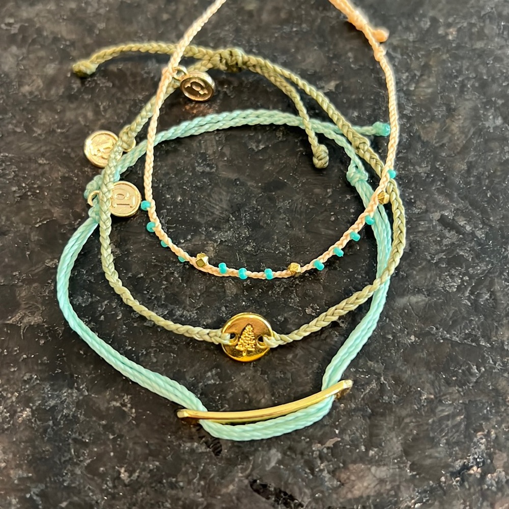 Pura Vida December 2017 bracelet club set